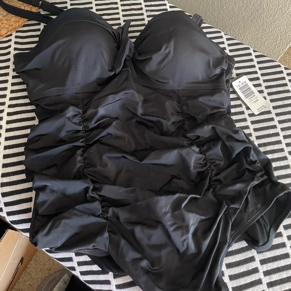 Torrid one piece bathing suit, Size 1
